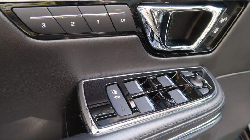 2016 Jaguar XJ R-Sport
