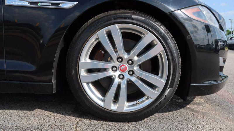 2016 Jaguar XJ R-Sport