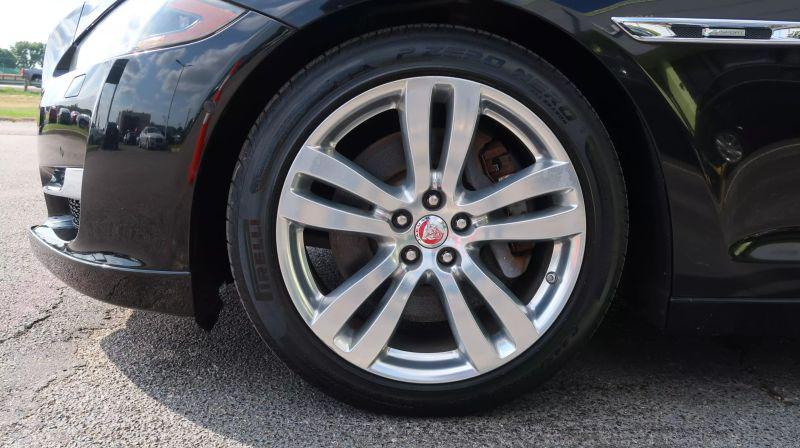 2016 Jaguar XJ R-Sport