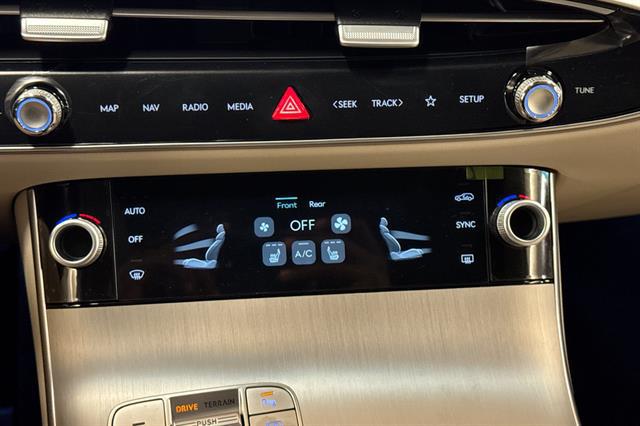 2026 Genesis GV70 2.5T Select
