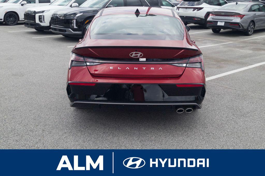 2025 Hyundai Elantra N Line - Photo 7
