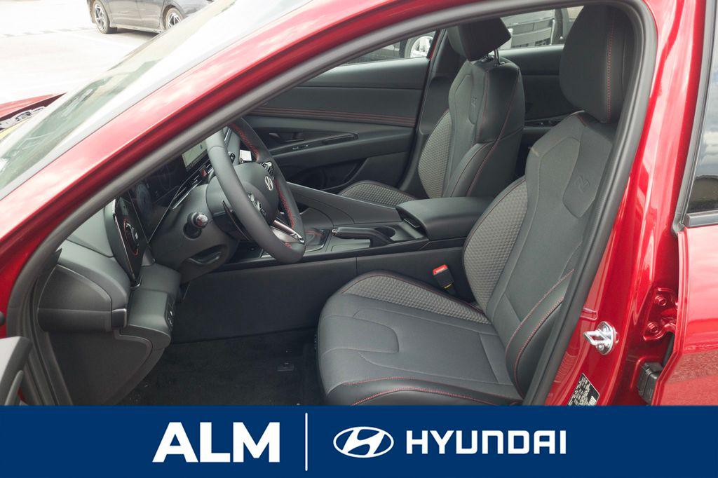 2025 Hyundai Elantra N Line - Photo 13