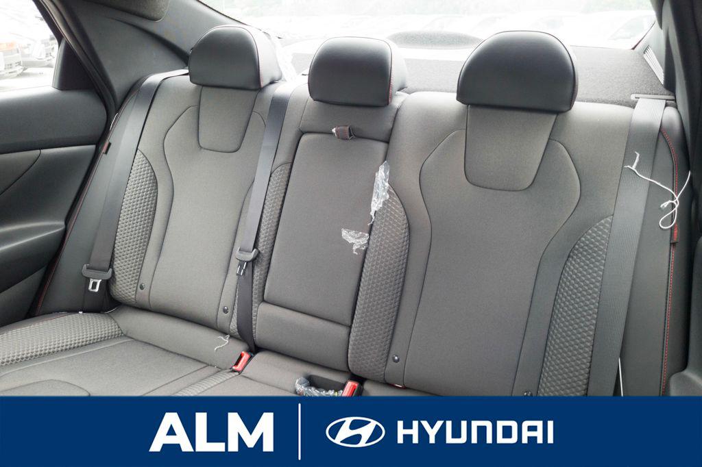 2025 Hyundai Elantra N Line - Photo 15