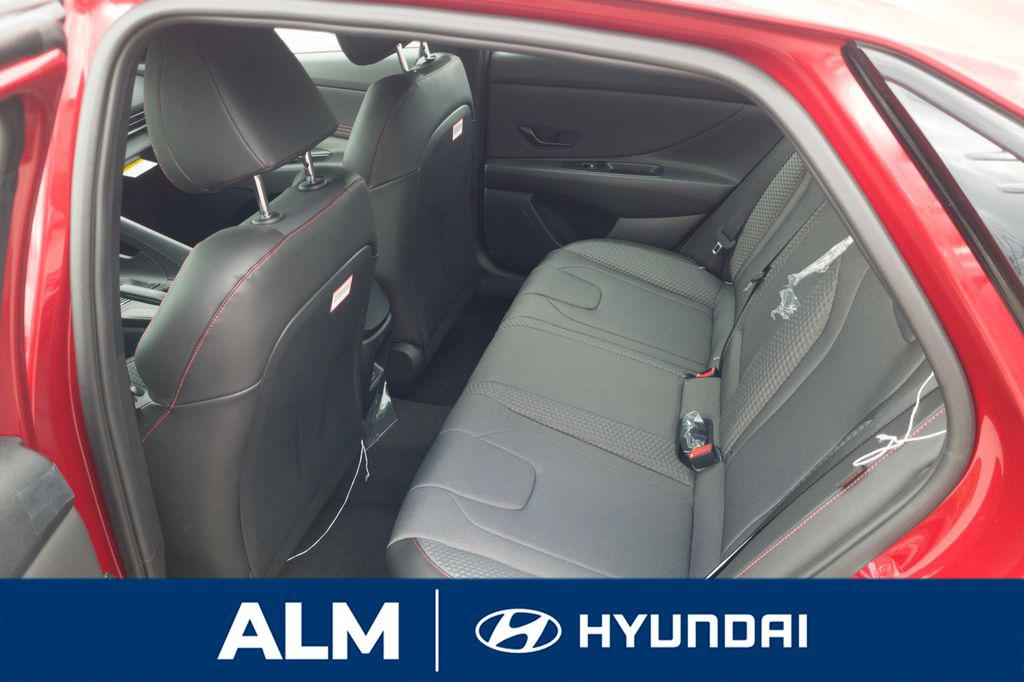 2025 Hyundai Elantra N Line - Photo 16