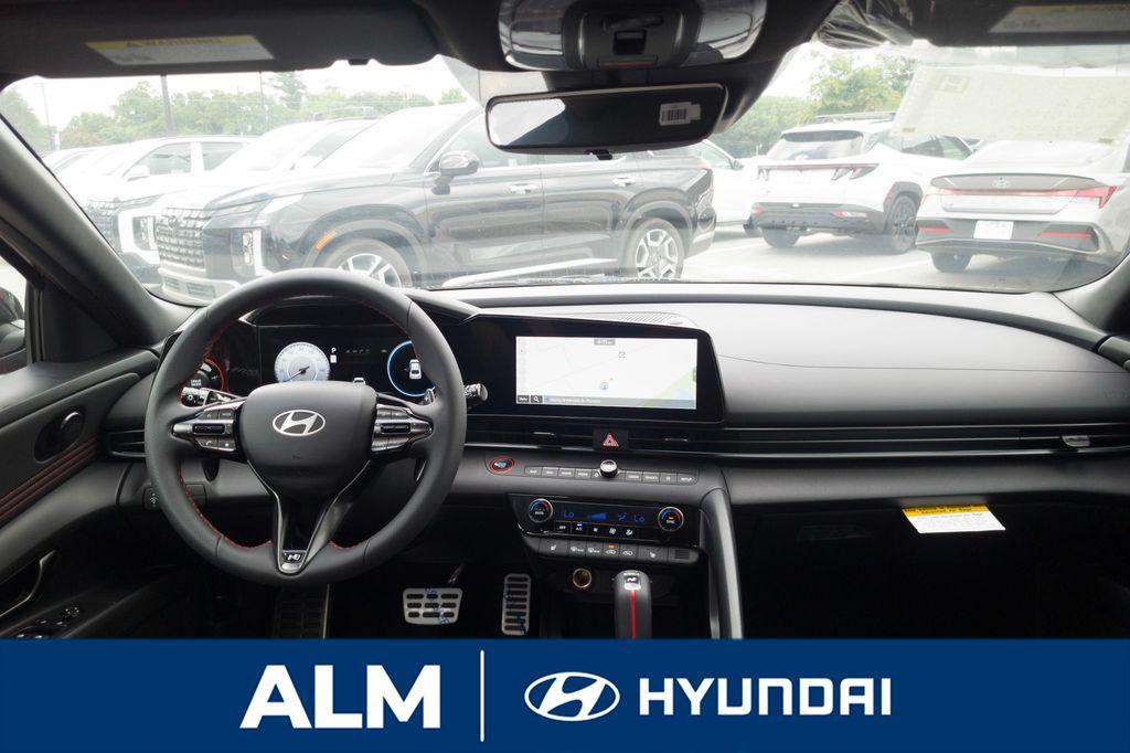 2025 Hyundai Elantra N Line - Photo 18