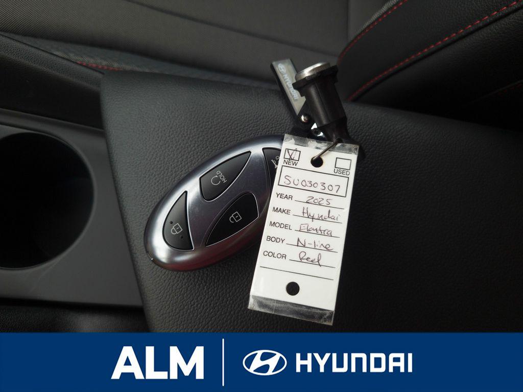 2025 Hyundai Elantra N Line - Photo 28