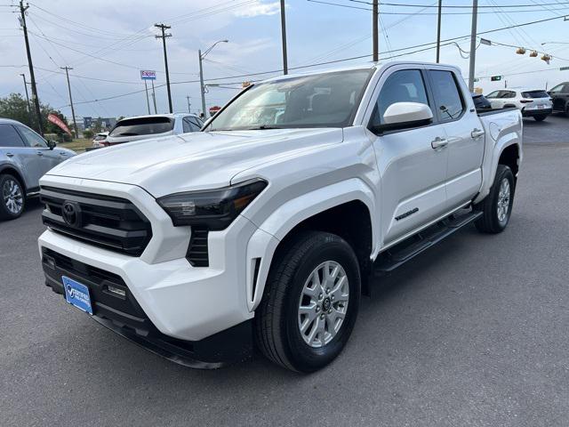 2024 Toyota Tacoma SR5 4WD