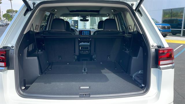 2025 Volkswagen Atlas 2.0T SEL Premium R-Line