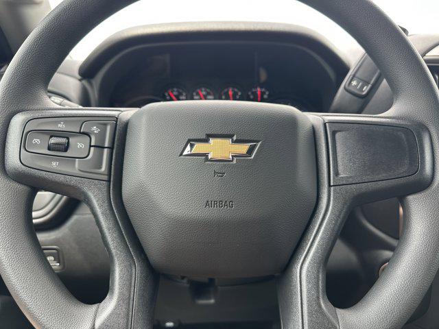 2025 Chevrolet Silverado 1500 4WD Crew Cab Short Bed Custom