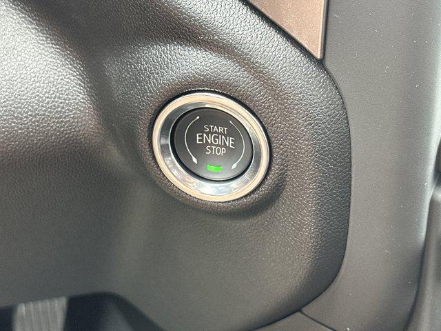 2025 Chevrolet Silverado 1500 4WD Crew Cab Short Bed Custom