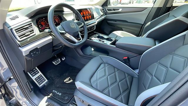2025 Volkswagen Atlas 2.0T Peak Edition