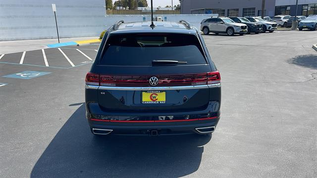 2025 Volkswagen Atlas 2.0T SE w/Technology