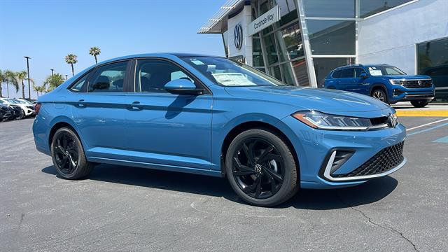 2025 Volkswagen Jetta 1.5T SE for sale in Corona, CA