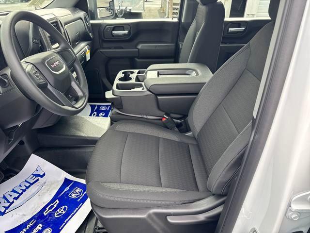 2025 GMC Sierra 2500HD 4WD Crew Cab Standard Bed Pro