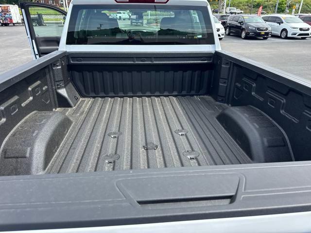 2025 GMC Sierra 2500HD 4WD Crew Cab Standard Bed Pro