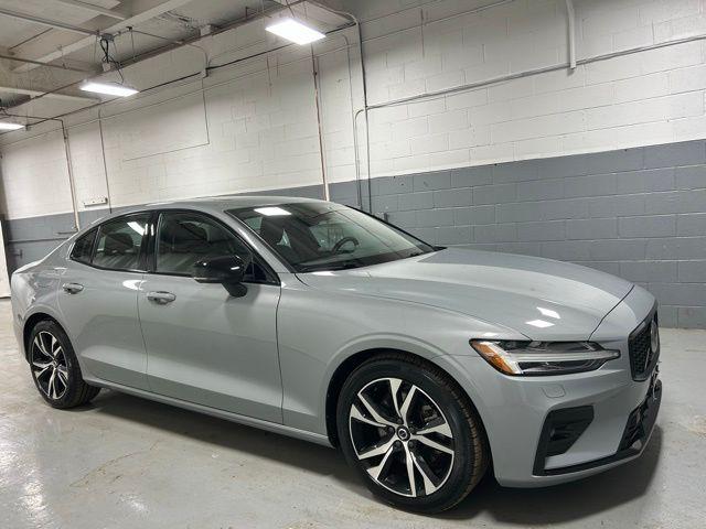 2025 Volvo S60 B5 Core