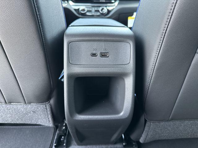2025 Buick NV Sport Touring FWD