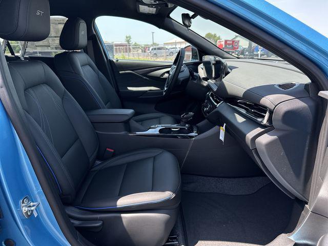 2025 Buick NV Sport Touring FWD