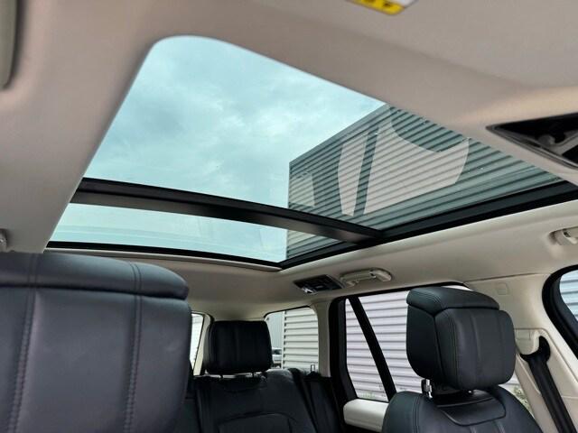 2022 Land Rover Range Rover P525 Westminster