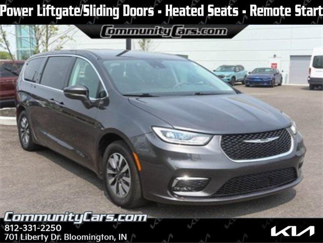 2022 Chrysler Pacifica Hybrid Touring L for sale in Bloomington, IN