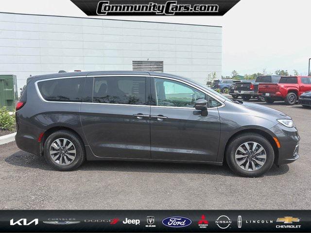 2022 Chrysler Pacifica Hybrid Touring L