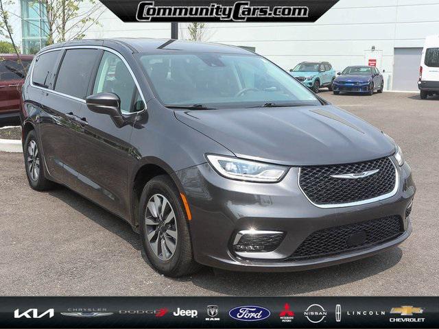 2022 Chrysler Pacifica Hybrid Touring L