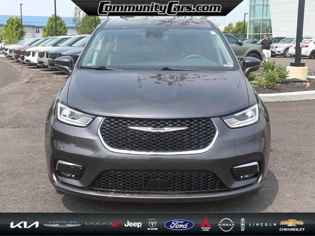 2022 Chrysler Pacifica Hybrid Touring L