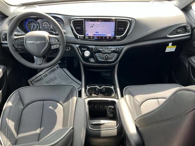 2025 Chrysler Pacifica PACIFICA LIMITED