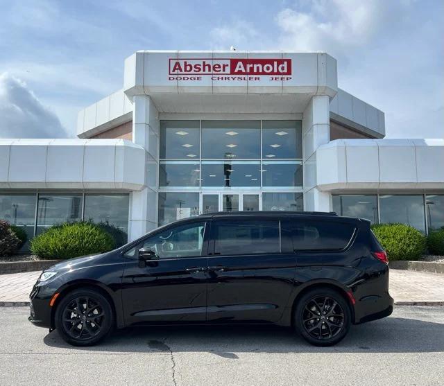 2025 Chrysler Pacifica PACIFICA LIMITED