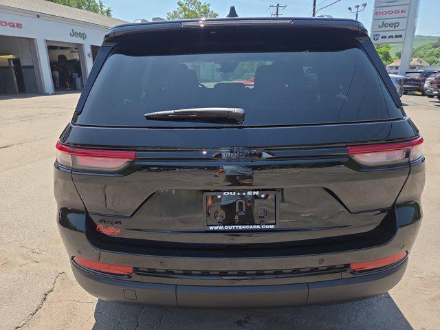 2025 Jeep Grand Cherokee GRAND CHEROKEE ALTITUDE 4X4