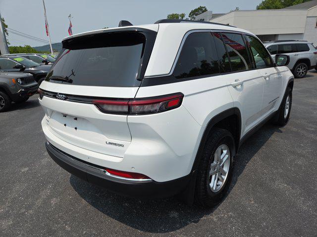 2022 Jeep Grand Cherokee Laredo 4x4