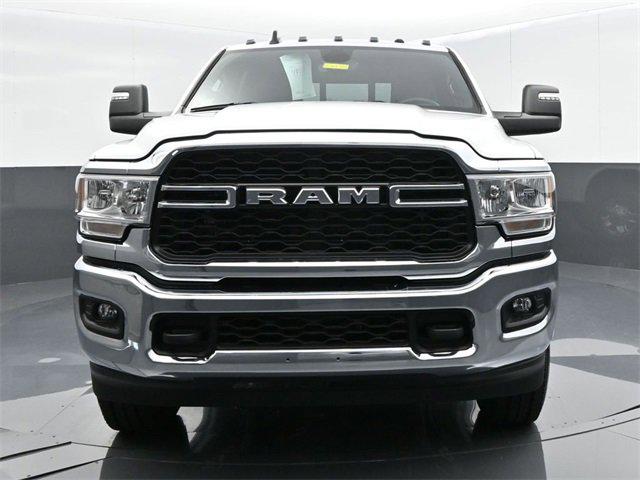 2023 RAM 2500 Tradesman Crew Cab 4x4 8 Box