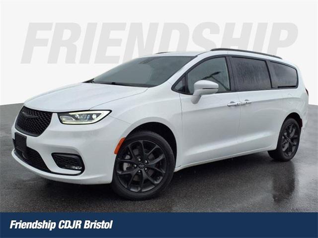 2021 Chrysler Pacifica Touring AWD
