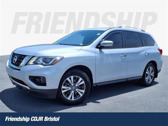 2017 Nissan Pathfinder SV