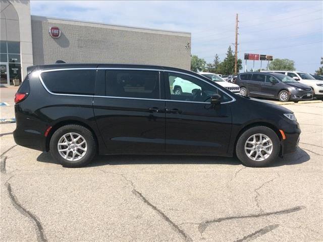 2023 Chrysler Pacifica Touring