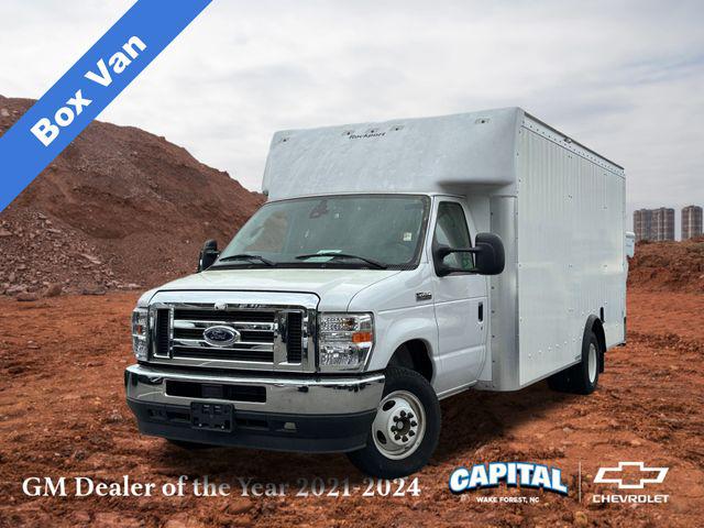 2023 Ford E-450 Cutaway Base