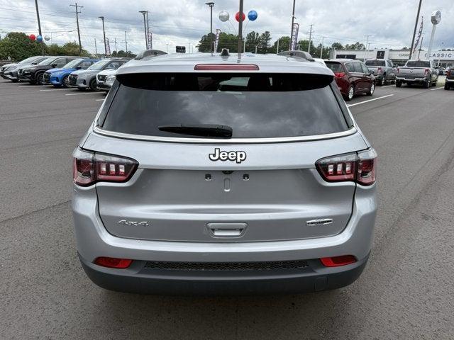 2022 Jeep Compass Latitude Lux 4x4