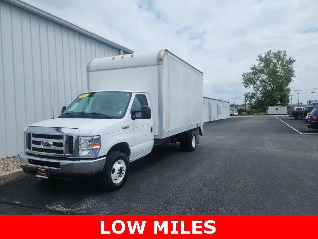 2016 Ford E-450 Cutaway Base