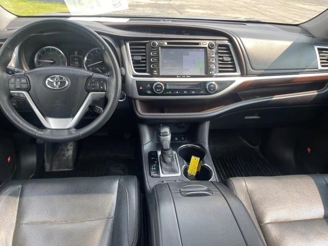 2016 Toyota Highlander Limited V6