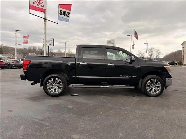 2018 Nissan TITAN SV