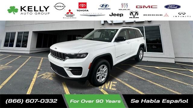 2023 Jeep Grand Cherokee Laredo 4x4