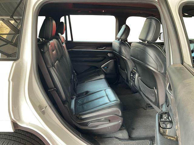 2022 Jeep Grand Cherokee L Overland 4x4