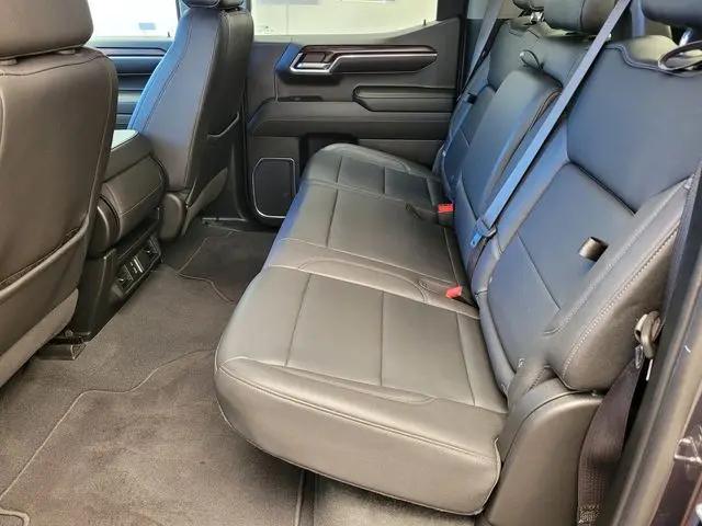 2024 GMC Sierra 1500 2WD Crew Cab Short Box SLT