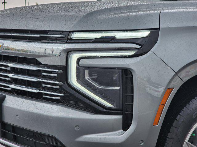 2025 Chevrolet Suburban 4WD Premier