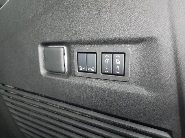 2025 Chevrolet Suburban 4WD Premier
