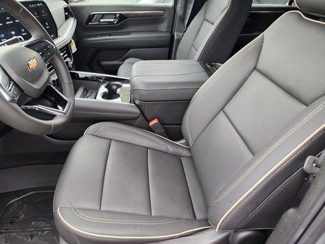 2025 Chevrolet Suburban 4WD Premier