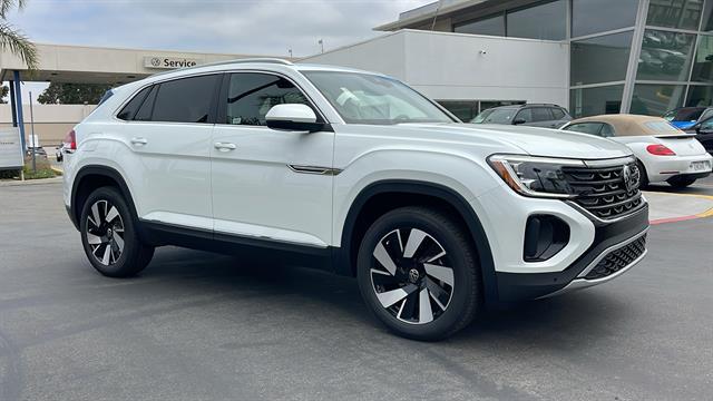 2025 Volkswagen Atlas Cross Sport 2.0T SEL for sale in Corona, CA