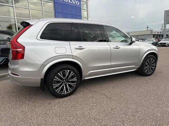 2022 Volvo XC90 T5 Momentum 7 Passenger