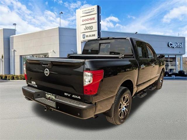 2021 Nissan TITAN Crew Cab SV 4x4