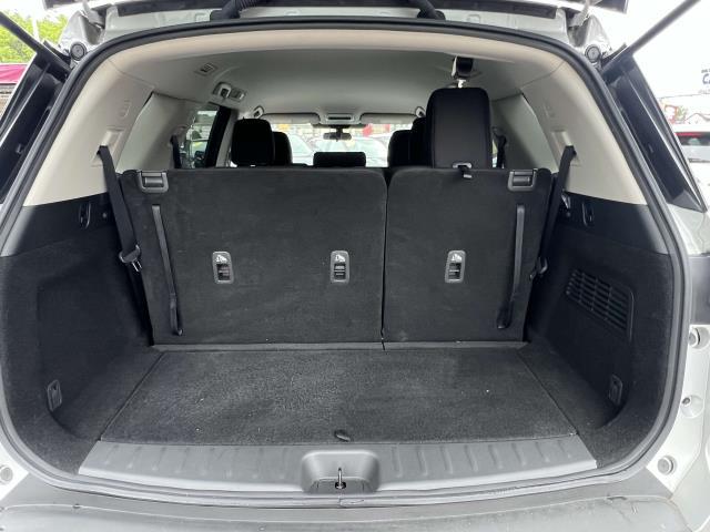 2023 Nissan Pathfinder S photo 12